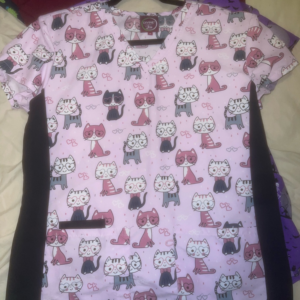 Scrub top